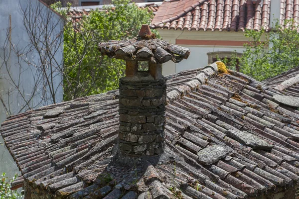Típico telhado de xisto em Portugal — Fotografia de Stock