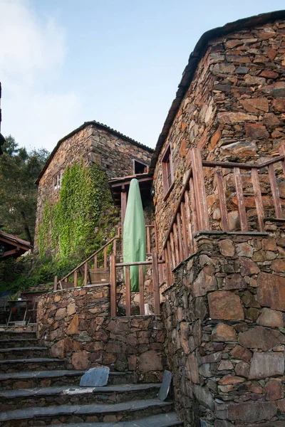Maisons schistes typiques au Portugal — Photo
