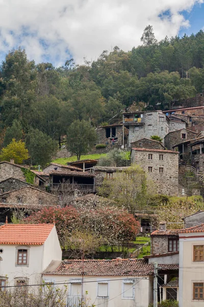 Σχιστολιθικά χωριό του Cerdeira — Φωτογραφία Αρχείου