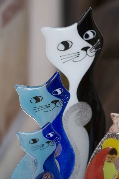 Porcelana decorativa gatos — Foto de Stock