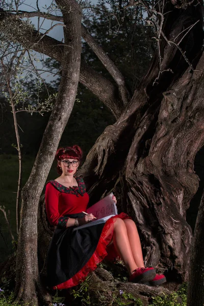 Menina em vestido bonito — Fotografia de Stock