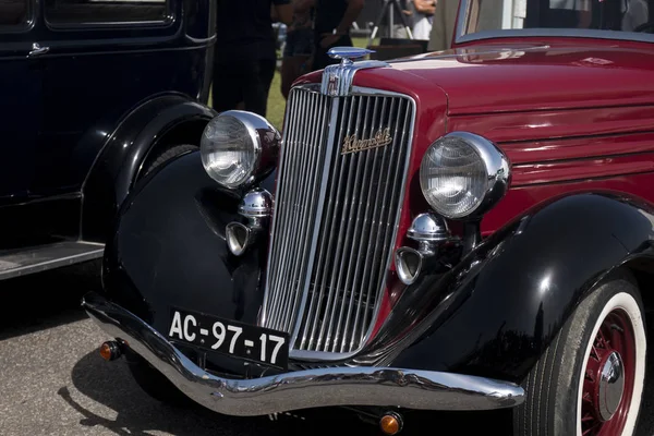 Выставка классических автомобилей — стоковое фото