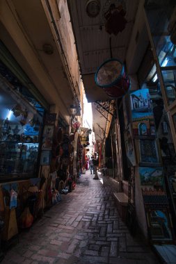 9 Haziran 2016 Tangier - Fas: insanlar satın bakkaliye stree