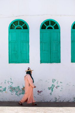 10 Haziran 2016 Asilah - Fas: Tipik giyim yürüyüşlerinde kadın 