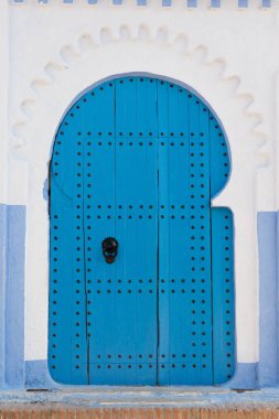 Chefchaouen kapı mimarisi