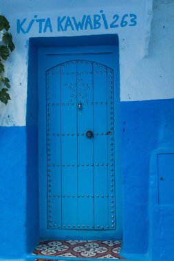 Chefchaouen kapı mimarisi