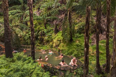 Sao Miguel Island, Azores, Portekiz - 24 Mayıs 2016: Turist enj