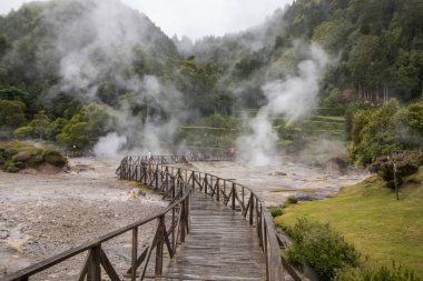 Furnas yakınındaki Fumarolas