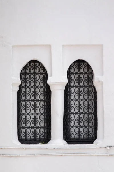 Détails des fenêtres marocaines — Photo