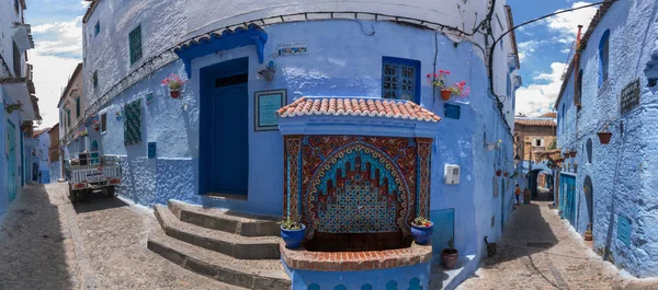 Chefchaouen water fountain — Stock Photo, Image