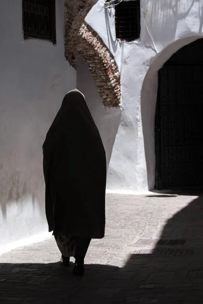 Woman wearing burqa — Stock Photo, Image