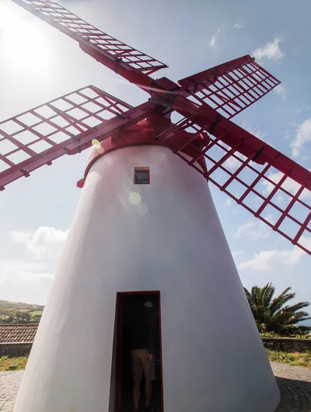 Molino de viento tradicional de Azores —  Fotos de Stock