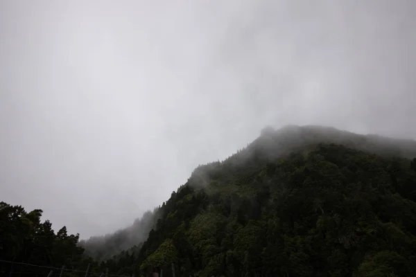 Morning condensation in the mountains — Stock Photo, Image