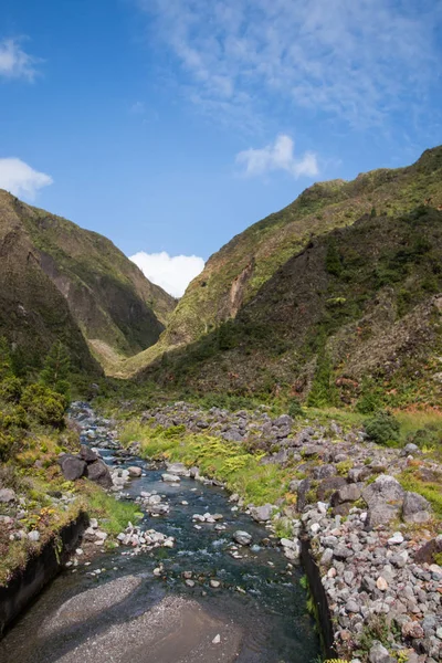 Sao Miguel island landskap floden — Stockfoto