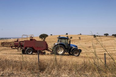 Alanları dolaşım traktör
