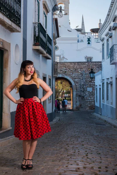 Bonito pinup menina vestido — Fotografia de Stock