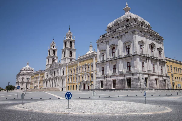 Palácio nacional de mafra — Fotografia de Stock