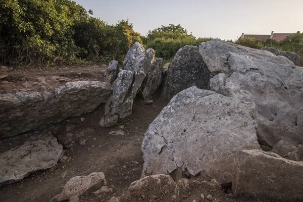 Estructura del dolmen antiguo —  Fotos de Stock