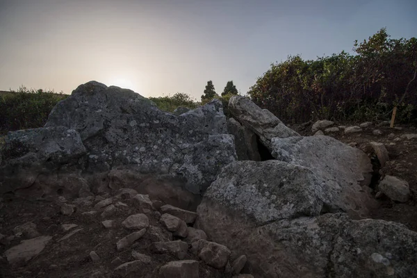 Стародавні dolmen структура — стокове фото