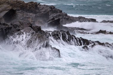 Porto Covo kaba kıyı şeridi deniz
