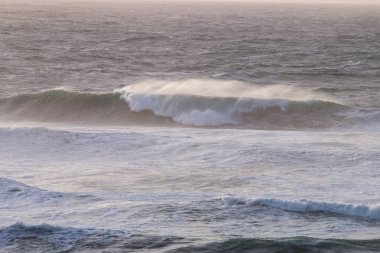 kaba kıyı dalgalar