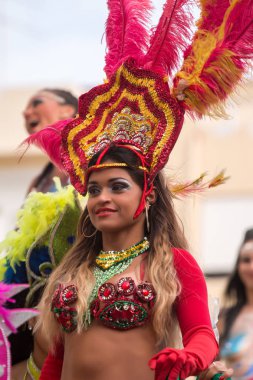 Loule, Portekiz - Şubat 2016: Renkli karnaval (Carnaval) geçit 