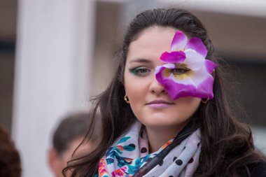 Loule, Portekiz - Şubat 2016: Renkli karnaval (Carnaval) geçit 
