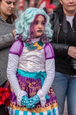 Loule, Portekiz - Şubat 2016: Renkli karnaval (Carnaval) geçit 