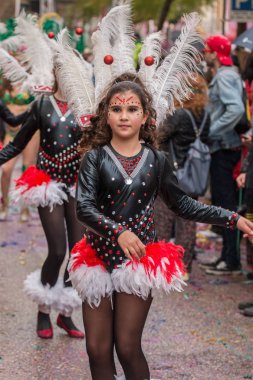 Loule, Portekiz - Şubat 2016: Renkli karnaval (Carnaval) geçit 
