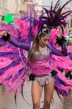 Loule, Portekiz - Şubat 2016: Renkli karnaval (Carnaval) geçit 