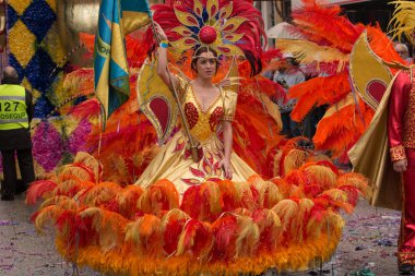 Loule, Portekiz - Şubat 2016: Renkli karnaval (Carnaval) geçit 