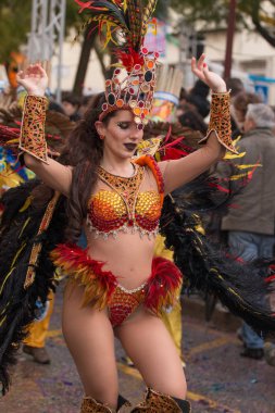 Loule, Portekiz - Şubat 2016: Renkli karnaval (Carnaval) geçit 