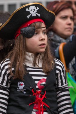 Loule, Portekiz - Şubat 2016: Renkli karnaval (Carnaval) geçit 