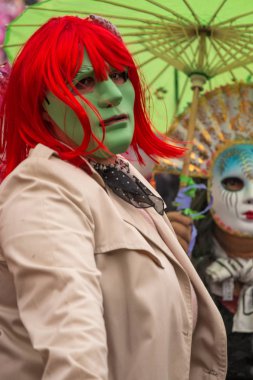 Loule, Portekiz - Şubat 2016: Renkli karnaval (Carnaval) geçit 