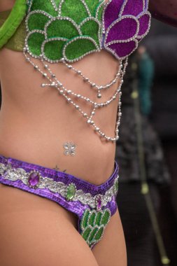 Karnaval dansçı bacaklar