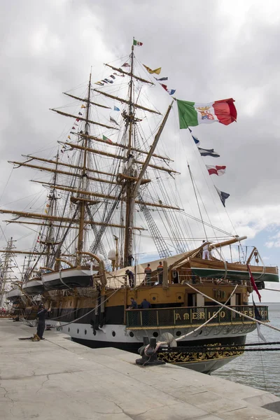 LISBON, PORTUGAL: 22nd july, 2016 - Tall Ships race is a  big na — Stock Photo, Image