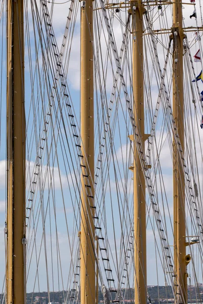 Высокие корабли с парусами — стоковое фото