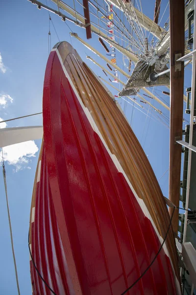 LISBOA, PORTUGAL: 22 de julio de 2016 - Tall Ships race is a big na — Foto de Stock