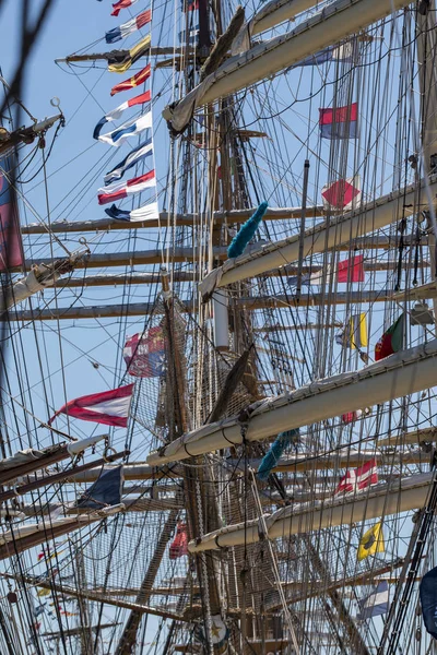 Barcos altos con velas — Foto de Stock