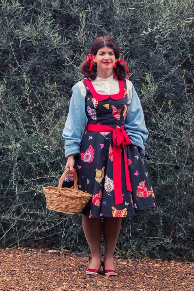 Bonito pinup menina vestido — Fotografia de Stock