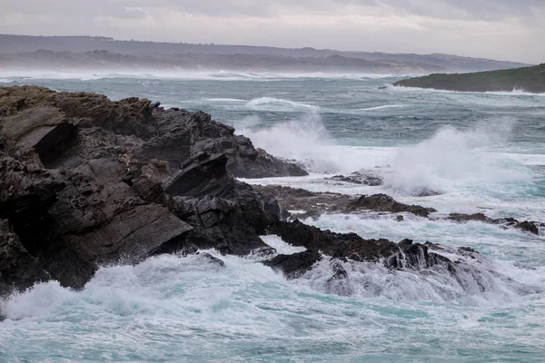 Porto Covo drsné pobřeží moře — Stock fotografie