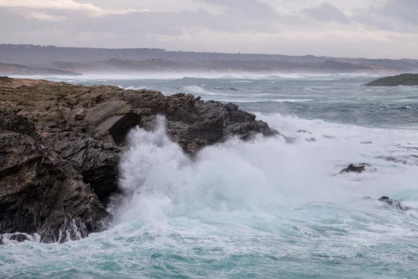 Porto Covo drsné pobřeží moře — Stock fotografie