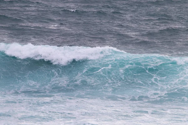 Drsné mořské vlny — Stock fotografie