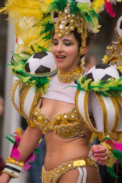 LOULE, PORTUGAL - FEB 2016: Desfile de Carnaval — Fotografia de Stock