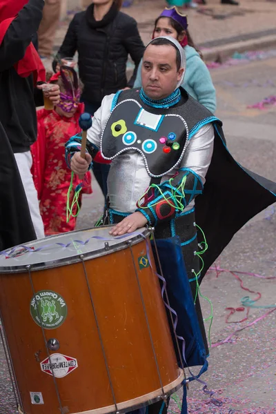 Loule, Portugal - Feb 2016: Färgglada Carnival (Carnaval) Parade — Stockfoto