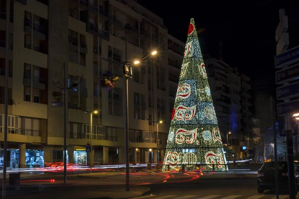Большая рождественская елка в Фару — стоковое фото