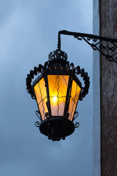 Projekt Europejskiej streetlight — Zdjęcie stockowe