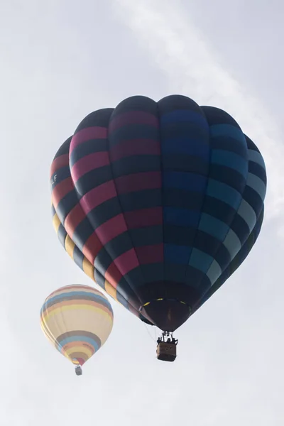 Wzniesienia gorące powietrze balony festiwalu — Zdjęcie stockowe