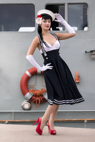 Marinheiro temático pinup menina — Fotografia de Stock