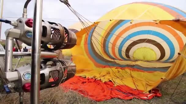 Вознесение воздушных шаров — стоковое видео
